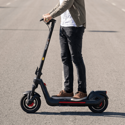 5TH WHEEL G11Pro 1200W Peak Motor Electric Scooter for Adult, 11” Vacuum Tires, 46.8V 20mph & 40 Miles Range E Scooter with Turn Signal & App Control