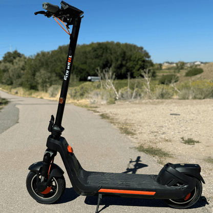 5TH WHEEL G11Pro 1200W Peak Motor Electric Scooter for Adult, 11” Vacuum Tires, 46.8V 20mph & 40 Miles Range E Scooter with Turn Signal & App Control
